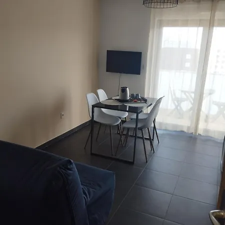 L'altéia - L'appart' Les Pieds Dans L'eau Place De Parking Et Accès Direct Appartement